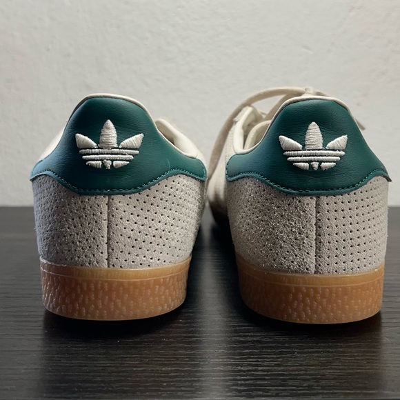 Adidas Gazelle - Picture 2 of 3